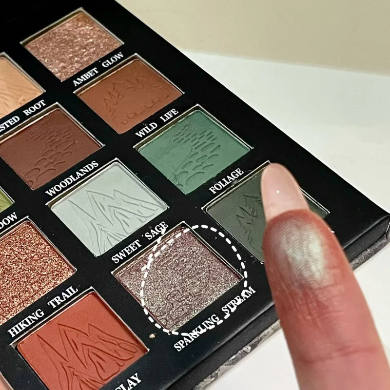 24 Χρώματα Metallic Glitter Eyeshadow Matte Shimmer Eye Shadow Makeup Plate Earth Powder Punk Smoky Dark Green Eye Shadow Make up — image 5