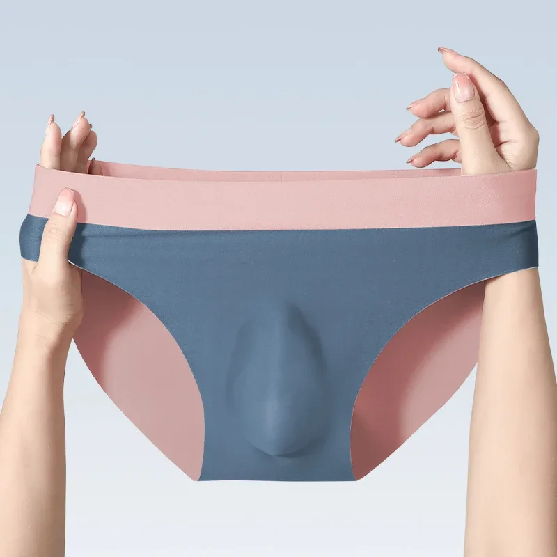 Men's ice silk seamless underwear 3D punching triangle shorts summer thin underpants boys sports shorts — image 12