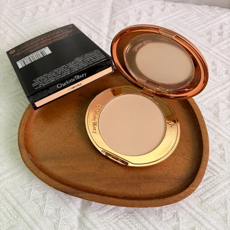 Charlotte Tilbury Liquid Contour Featherlight & Serum Foundation Luminous&Cream Blush Velvety αδιάβροχο, απαλό ανακατεμένο μακιγιάζ