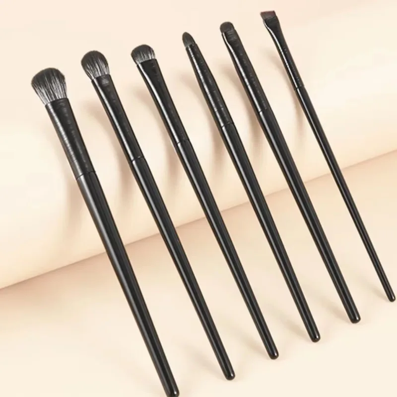 Conjunto de pincéis de maquiagem para os olhos de 6 peças: pincel de sombra de contorno macio profissional, pincéis pequenos de maquiagem para os olhos detalhados Facia