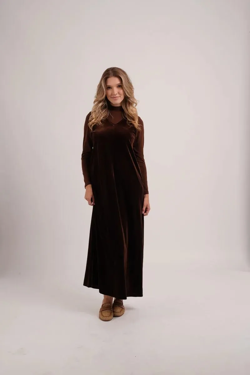 AS AW26 Velvet jumper dress with side pockets + Jersey basic mockneck — image 4