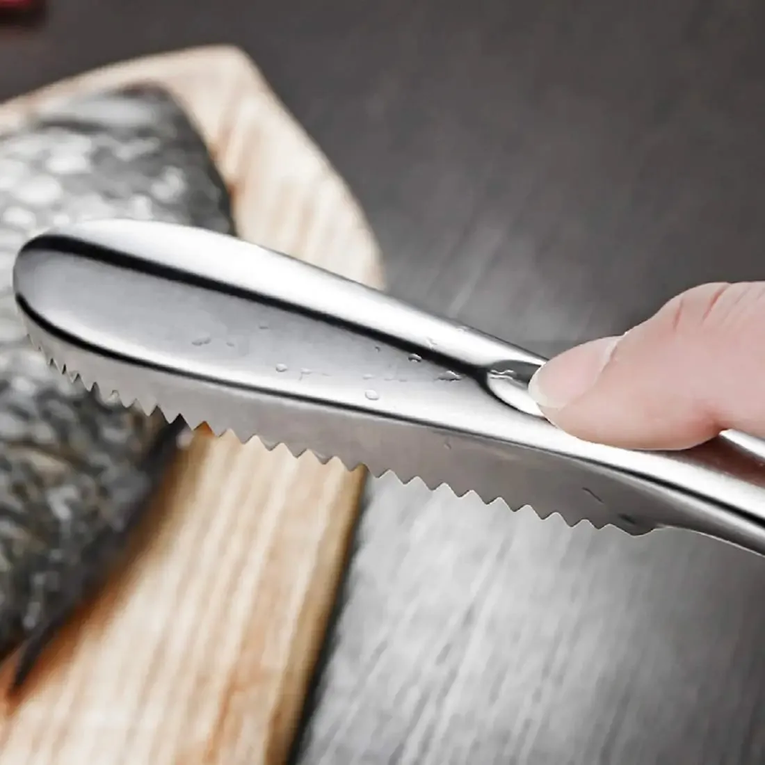 Fish Scaler Remover Cleaner with Sawtooth Αφαιρέστε εύκολα τα λέπια ψαριού για την κουζίνα του σπιτιού Καθαρισμός ψαριών Εργαλεία θαλασσινών Καθαρισμός αλάτων — image 6