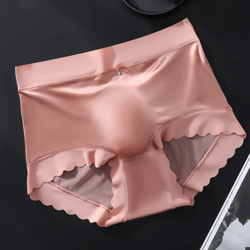 Men's Seamless Ice Silk Briefs 3D Contour Pouch Mid Waist Satin Smooth Scalloped Edge Ultra Thin Male Underwear