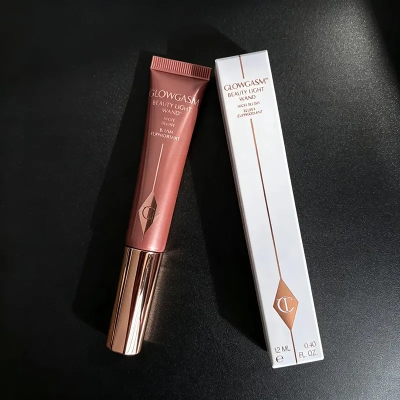 Charlotte Tilbury Liquid Contour Featherlight & Serum Foundation Luminous&Cream Blush Velvety αδιάβροχο, απαλό ανακατεμένο μακιγιάζ
