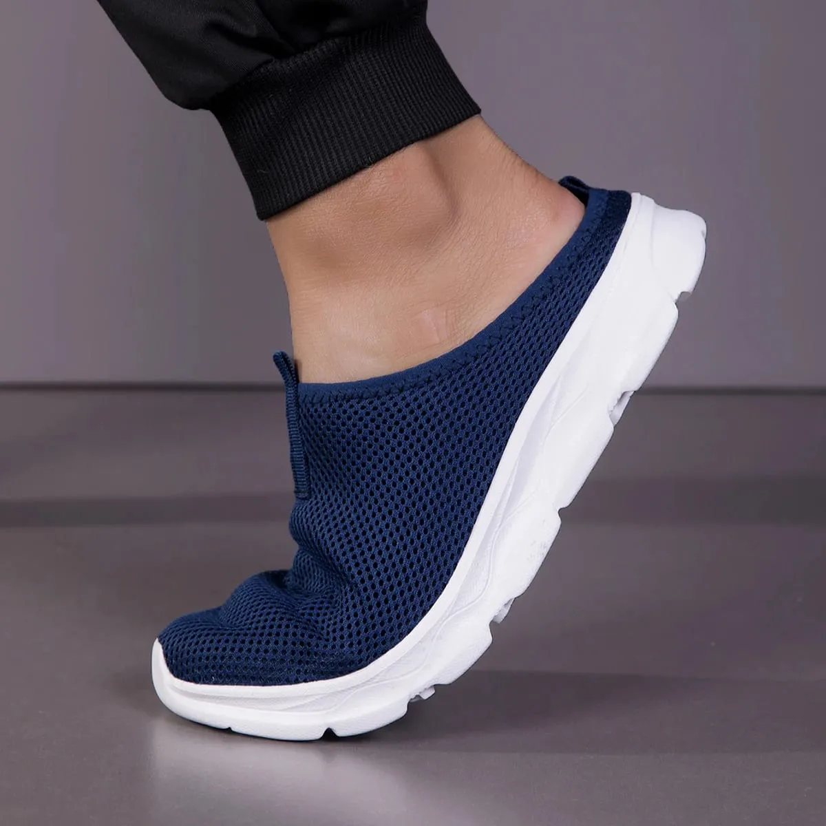 Men's Half Slipper Shoes Fashion Breathable Outdoor Mesh Casual Sneakers Lightweight Comfortable Tenis Masculino Walking Shoes