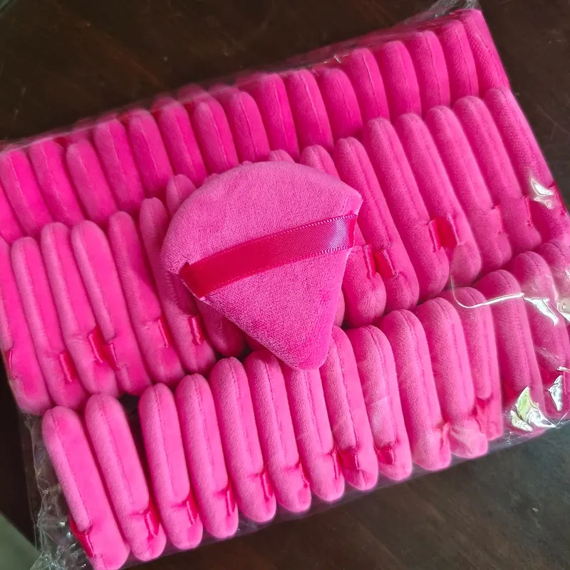 Χονδρική 50 τμχ Triangle Powder Puff Mini Face Makeup Sponge Cosmetics Μαλακό βαμβακερό πρόσωπο σε σκόνη Puff Washable Velvet Makeup Puff