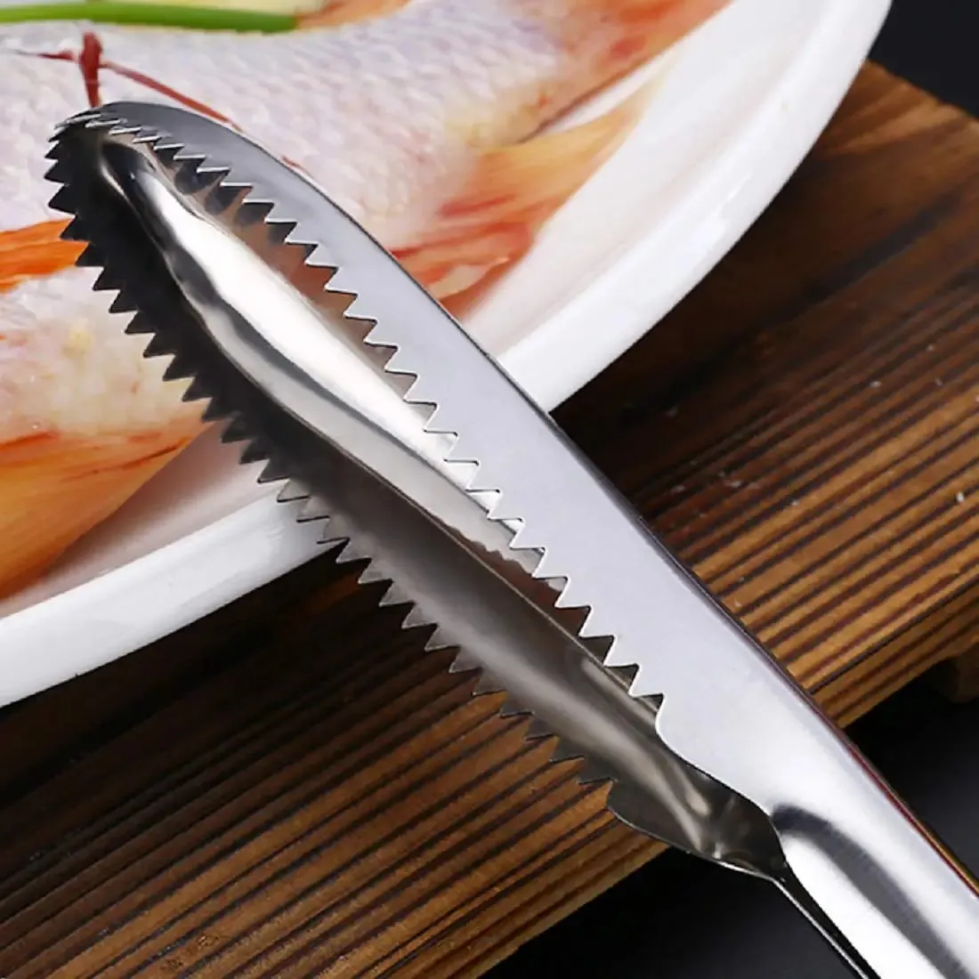 Fish Scaler Remover Cleaner with Sawtooth Αφαιρέστε εύκολα τα λέπια ψαριού για την κουζίνα του σπιτιού Καθαρισμός ψαριών Εργαλεία θαλασσινών Καθαρισμός αλάτων — image 4