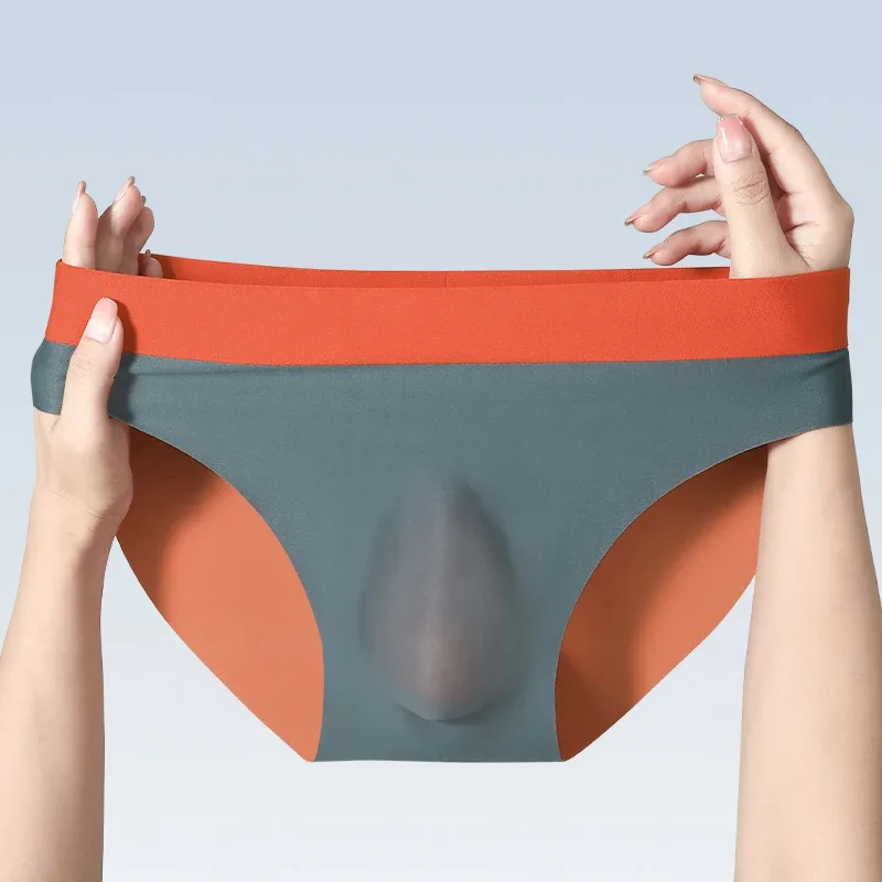 Men's ice silk seamless underwear 3D punching triangle shorts summer thin underpants boys sports shorts — image 11