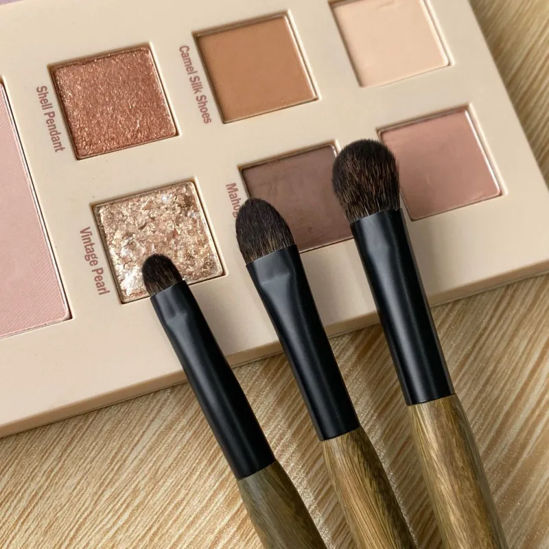 Professional Handmade Makeup Brushes 1PC Soft Squirrel Goat Hair Eye Shadow Blending Brush Green Sandalwood Handle Make Up Brush