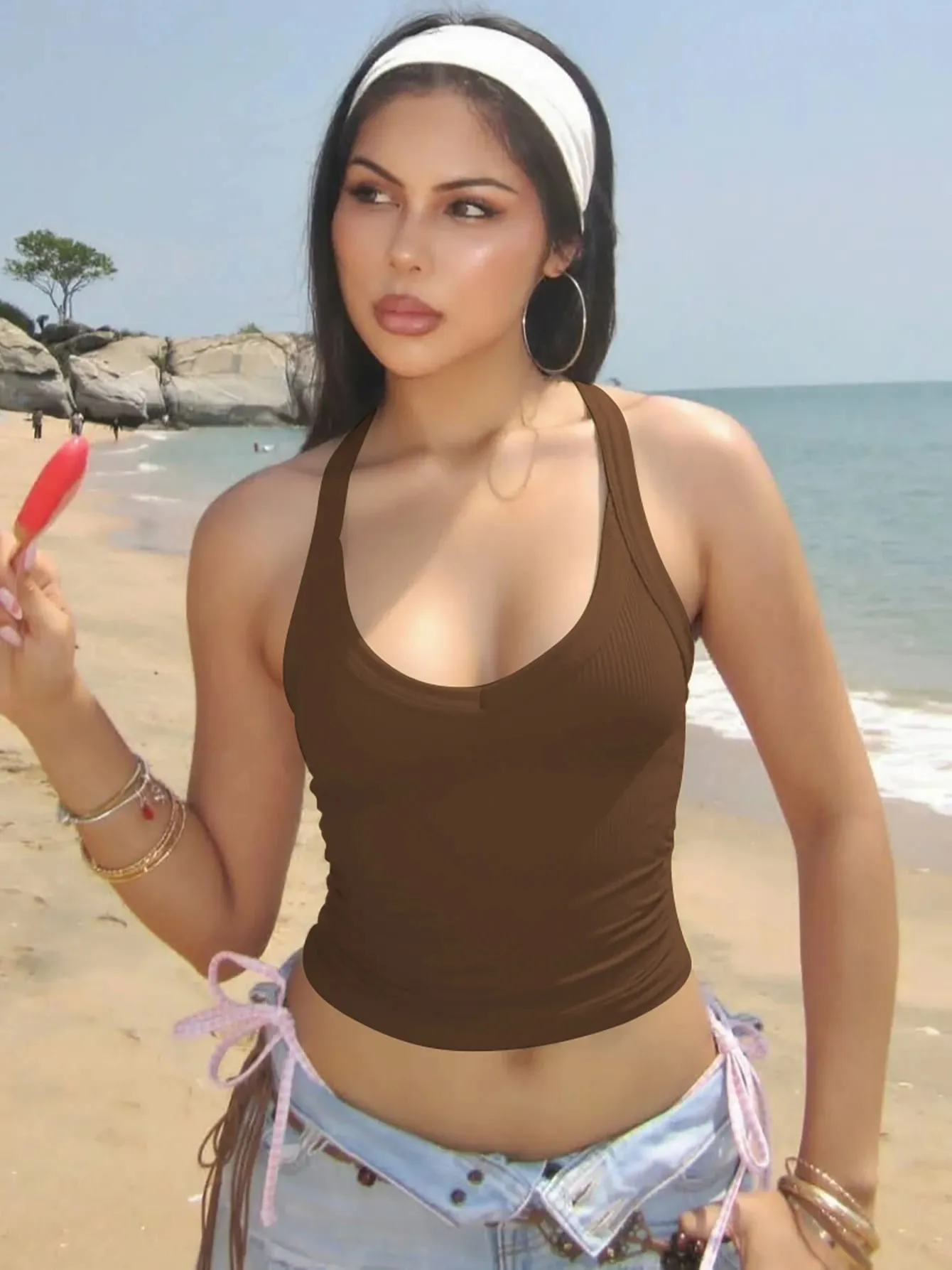 Hugcitar 2026 Summer Ribbed Halter Backless Solid Sexy Crop Tank Top Casual Y2K Γυναικεία Ρούχα Παραλία Διακοπές Streetwear Yoga — image 11