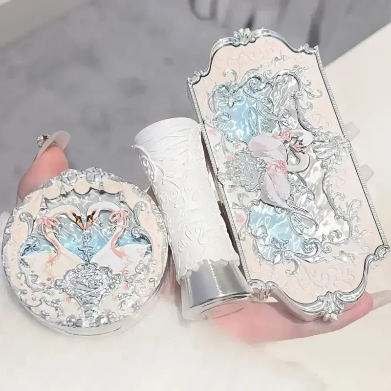 Σετ μακιγιάζ Flower Knows Bunny Garden Collection 6 χρωμάτων παλέτα σκιών ματιών ανάγλυφο Blusher Shine Κιτ κραγιόν Maquiagem
