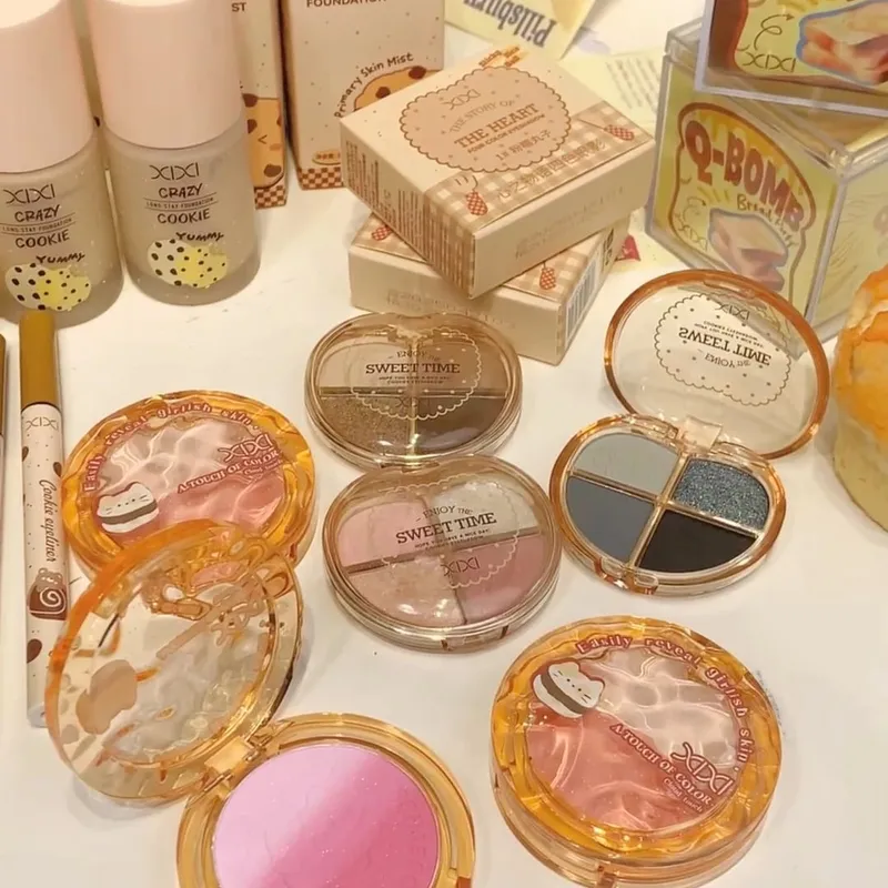 5 τμχ μάρκας MakeUp Lucky Bag Make up Cosmetics Kit δώρο Eyeshadow LipStick Φρυδιών Lipbalm highlighter Στάλθηκε τυχαία τσάντα τυχερών