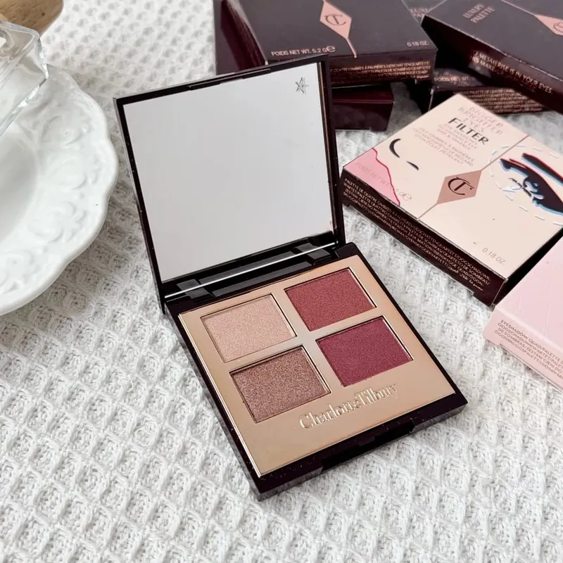 Charlotte Tilbury Luxury Eyeshadow Palette Satin-matte Shimmer and Metallic Finishes Εύχρηστη παλέτα σκιών ματιών CT 4 αποχρώσεων — image 10