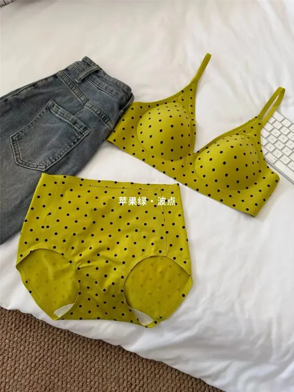 Amerikai retro pöttyös melltartó Seamless Deep V vezeték nélküli zselé támogatás megereszkedett fehérnemű szett Sexy Comfort MOYISU szexi melltartó szett — image 10