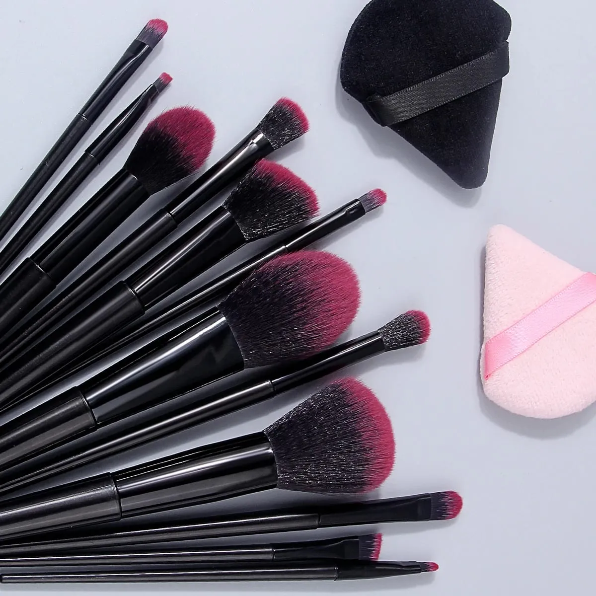 Hot Sale 14Pcs Complete Brushes Makeup Kit Απαλά, φιλικά προς το δέρμα, χνουδωτά καλλυντικά πινέλα με μαύρα & ροζ τρίγωνα τζούρες μακιγιάζ — image 6