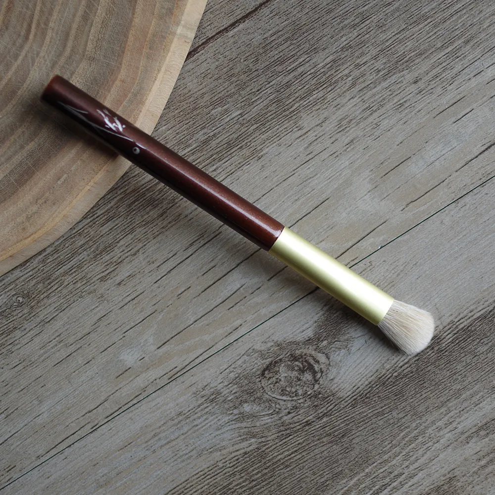 Macio saikoho cabra cabelo de raposa vermelha sd06 profissional mão trabalhada pincel de maquiagem inclinado sombra de olho escova ferramenta cosmética pincéis de maquiagem