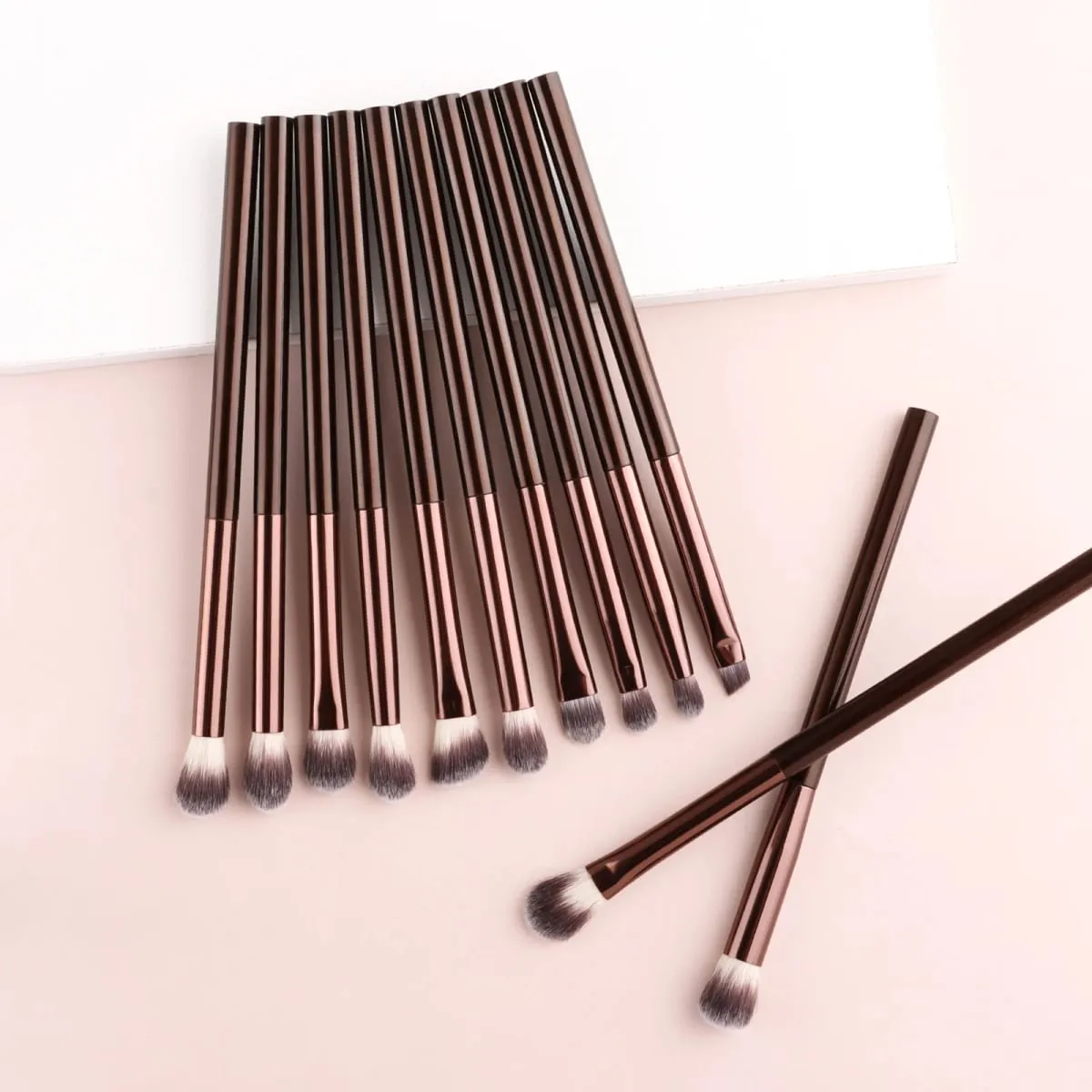 12PCS Eyeshadow Brushes Makeup Set Soft Synthetic Hair Blending Shader Angled Liner Brushes for Eye Makeup