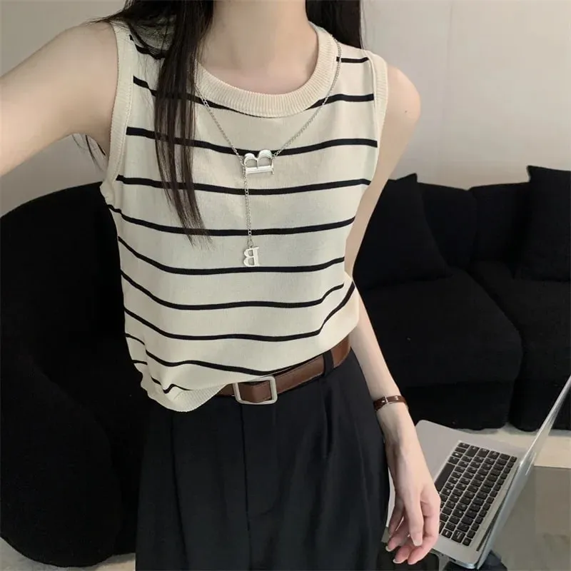 Colorfaith New 2024 Basic Bottoming Striped Chain Elasticity Vests Women Tank & Camis Autumn Winter Wild Crop Short Tops V3420DG — image 2