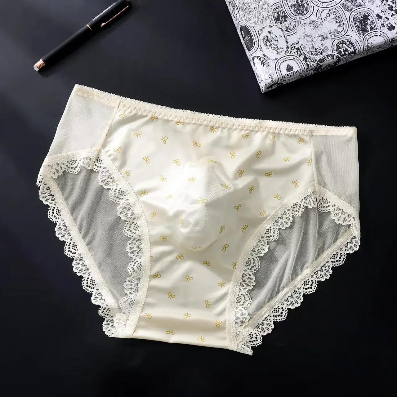 4PCSSexy Mens Seamless Panties Ice Ultra Thin Sports Fitness Bulge Pouch briefs Male Panties Low Waist