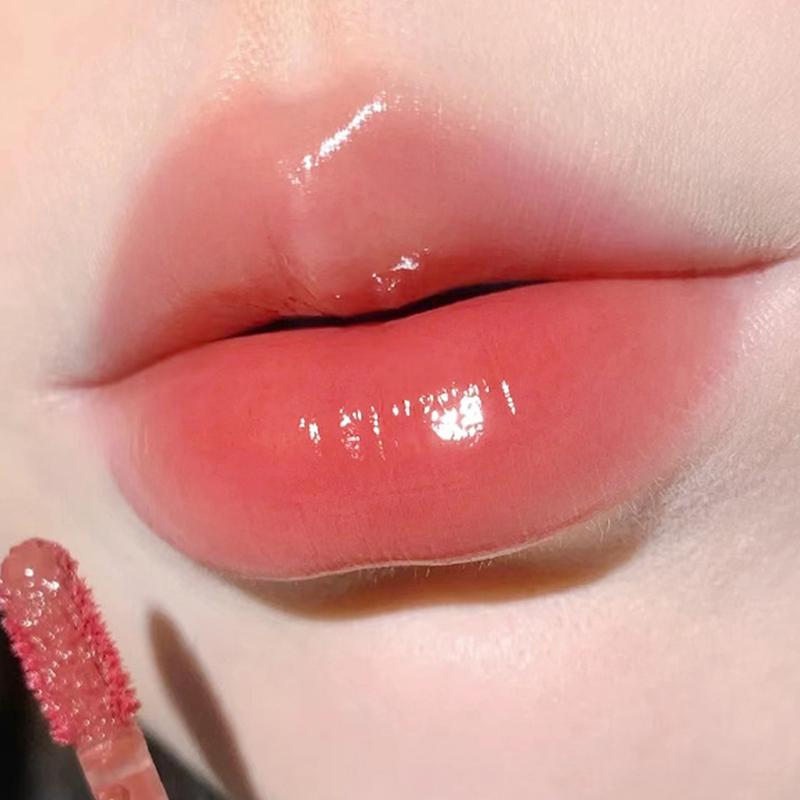 Light Glass-Like Lip Lacquer - Mirror Shine Hydrating Formula; Smudge-Proof Long-Wear and Skin-Brightening — image 9