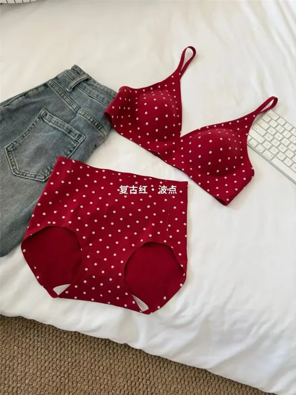 Amerikai retro pöttyös melltartó Seamless Deep V vezeték nélküli zselé támogatás megereszkedett fehérnemű szett Sexy Comfort MOYISU szexi melltartó szett — image 11