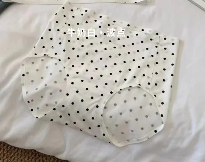 Amerikai retro pöttyös melltartó Seamless Deep V vezeték nélküli zselé támogatás megereszkedett fehérnemű szett Sexy Comfort MOYISU szexi melltartó szett — image 16