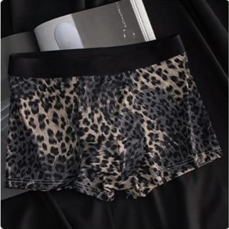 Mens ICE Silk ชุดชั้นในกางเกงขาสั้นกระเป๋านูนแบนนักมวยเสือดาว Quick DRY กางเกงชายไม่มีรอยต่อ Breathable กางเกงว่ายน้ำ