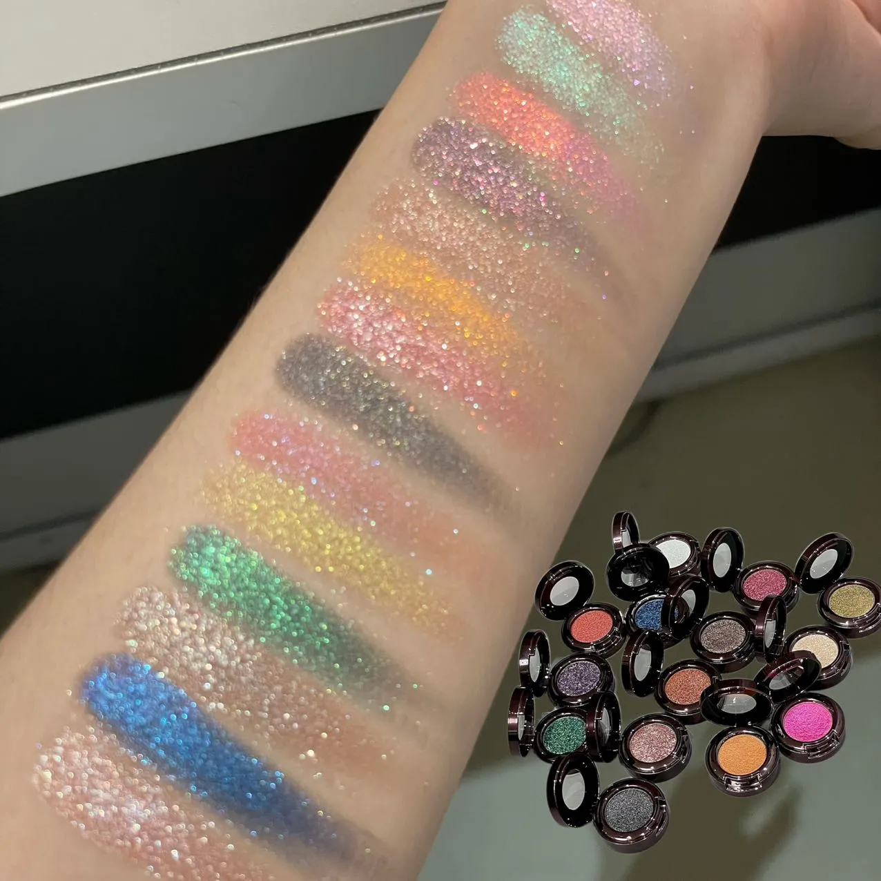 Metallic Glitter Black Blue Eyeshadow Purple Green Metallic Highlighter Eyeshadow Diamond Μακιγιάζ ματιών μακράς διαρκείας Γυναικεία καλλυντικά