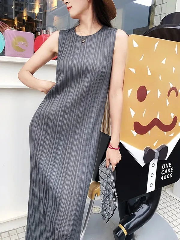 Miyake נשים קפלים שמלת קיץ ללא שרוולים ארוך קלאסי אופנה קוריאנית מקרית אלגנטית נשית Lce מים כחול חוף שמלת TP5045 — image 3