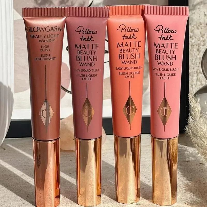 Charlotte Tilbury Liquid Contour Featherlight & Serum Foundation Luminous&Cream Blush Velvety αδιάβροχο, απαλό ανακατεμένο μακιγιάζ
