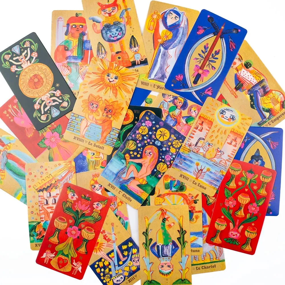 Pipspeak Tarot 10,3*6cm Μια απολαυστική τράπουλα 78 φύλλων σε στιλ Μασσαλίας που αγκαλιάζει τον ιδιότροπο κόσμο του Pip Reading