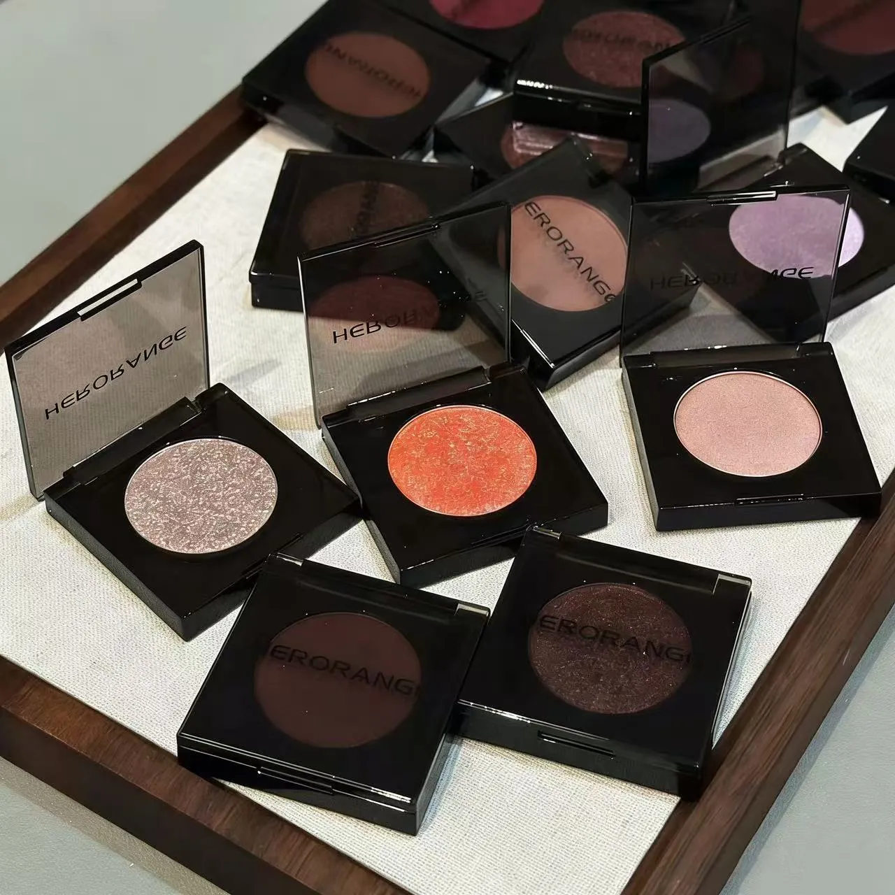 Herorange 16 Color Eyeshadow Palette Highlight Matte Shimmer Orange Brown Pink Champagne Waterproof Portable Festival Mak — image 5