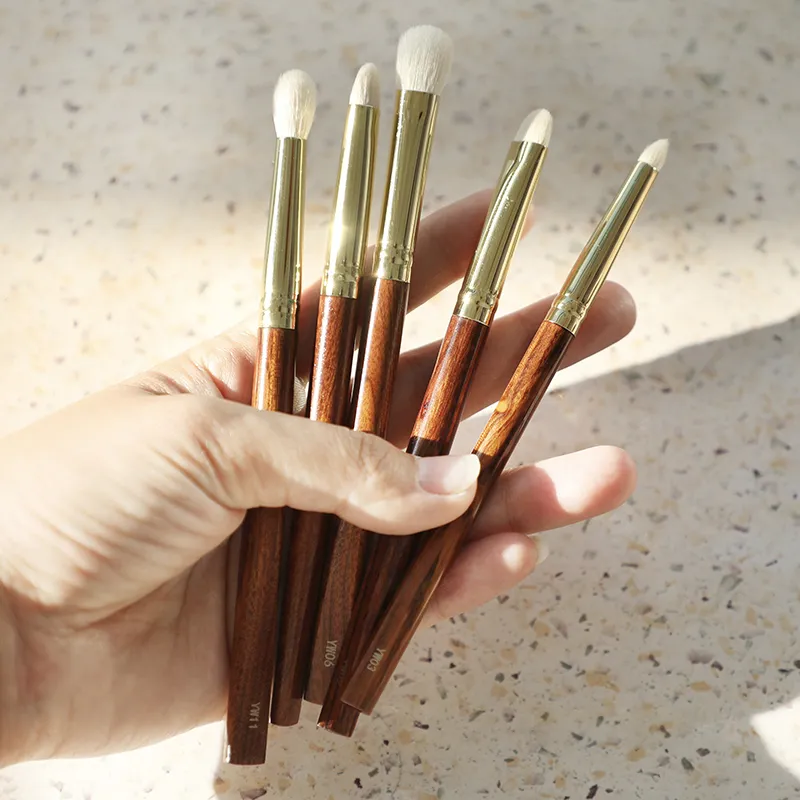 Professional Handmade Make Up Brush 1PC Eyes Shadow Blending Brush Saibikoho Goat Hair African Rosewood Handle Makeup Brushes