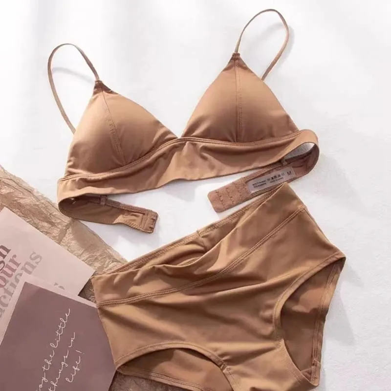 Deep V Plunge Triangle Cup Bralette Ασύρματο Σετ εσώρουχα εσώρουχα, αφαιρούμενα μαξιλαράκια, γυναικεία σέξι εσώρουχα με ελαφριά επένδυση