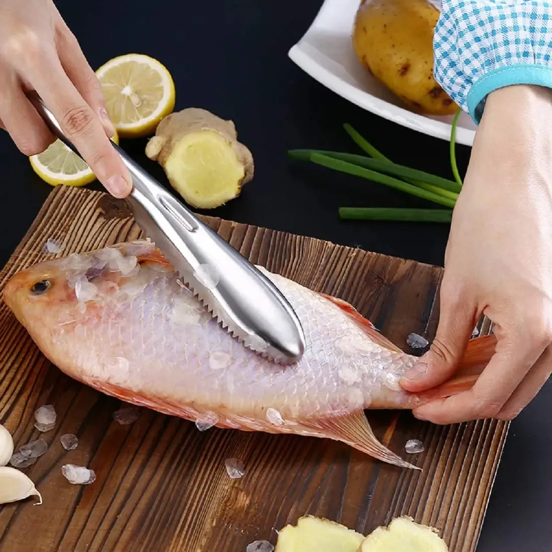 Fish Scaler Remover Cleaner with Sawtooth Αφαιρέστε εύκολα τα λέπια ψαριού για την κουζίνα του σπιτιού Καθαρισμός ψαριών Εργαλεία θαλασσινών Καθαρισμός αλάτων — image 5