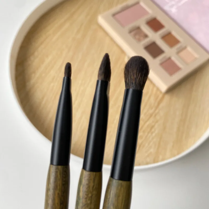 Professional Handmade Makeup Brushes 1PC Soft Squirrel Goat Hair Eye Shadow Blending Brush Green Sandalwood Handle Make Up Brush
