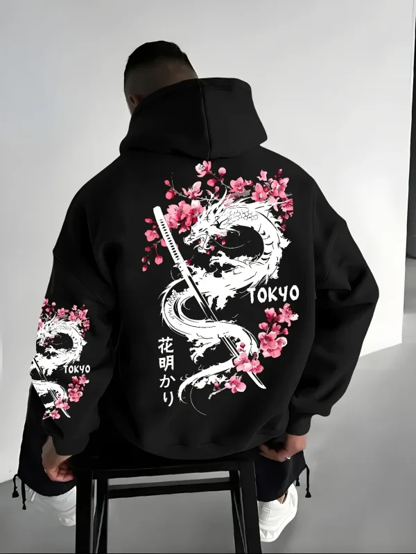 Pull à capuche imprimé de fleurs de cerisier à motif de dragon de style anime pour hommes pour la chaleur hivernale style ample et décontracté