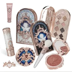 Makeup z kolekce Flower Know Little Angel Dárková krabička na tváření očních stínů Krémová matná rtěnka zvýrazňovač Celá sada vše v jednom